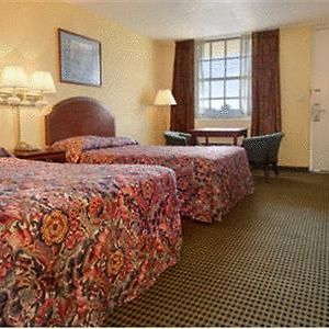 Double Room Two Double Beds Non-Smoking